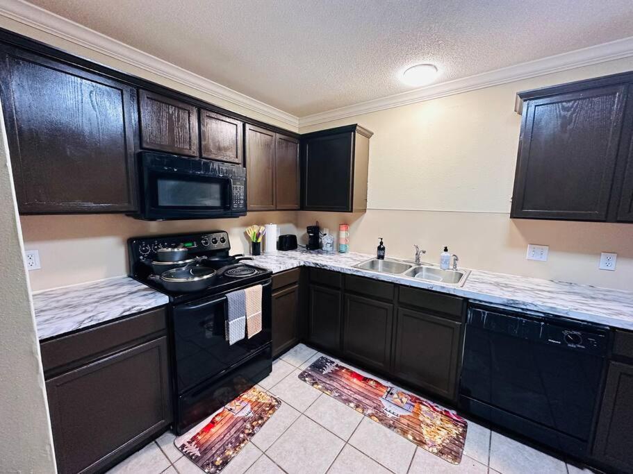 شقة Lubbock Haven 3Beds, 3 Baths المظهر الخارجي الصورة